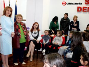 58461243_2378243445553745_1469412434853756928_n