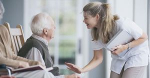 alegerea-caminului-de-batrani-821x431