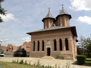 ANSAMBLUL MONUMENTAL CURTEA DOMNEASCA BISERICA MARE DOMNEASCA1