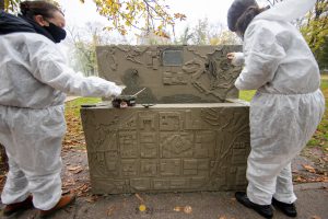 1b237624-92e3-469a-8a77-703336e0a1cb