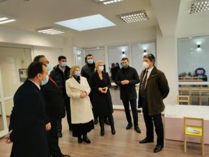 2b383454-6870-4c72-8045-ab3c7b9af901