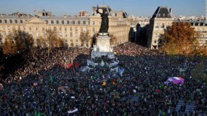 Protests-take-place-across-France-against-proposed-security-law-–-696x392