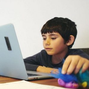 psiholog-recomandari-scoala-online-elevii-invata-acasa-6814971