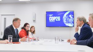 Klaus-Iohannis-John-Kerry-3