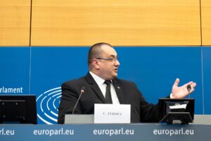 246758841_915246855766702_2395682567488562132_n