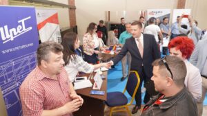 8ea1a5ee-7bf6-425e-973e-0810e5282c32