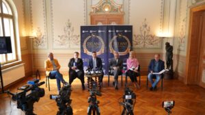 b25f83d4-3e30-42e5-b7f3-59b952886b16