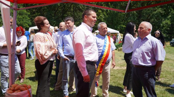 Oficial Media- PSD Dâmbovița, întâlnire cu agricultorii și fermierii de sărbătoarea iei și a satului românesc