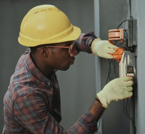 De ce să folosești o nivelă laser