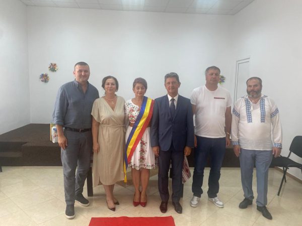 Oficial Media - Carmen Holban alături de cuplurile de aur de la Cândești