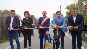 d33ee8cd-eb26-406f-a345-cd74845ec94c