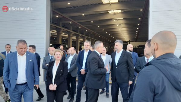 Premierul Nicolae Ciucă, vizită la Fabrica Iveco: Ne dorim foarte mult să relansăm industria de apărare