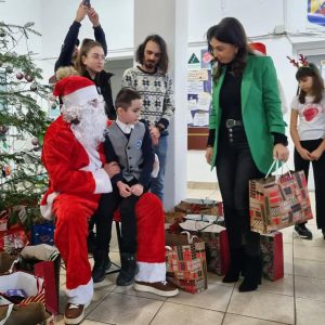 tnl dambovita, teodora tudor, cadouri craciun - oficial media