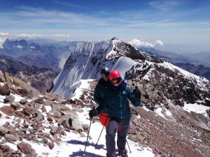 Aconcagua - alpinisti aproape de varf