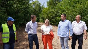 drum runcu - rau alb