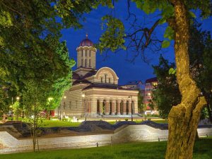 parcul mitropoliei targoviste