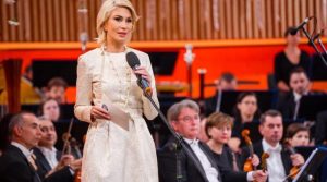 raluca turcan - crizantema de aur