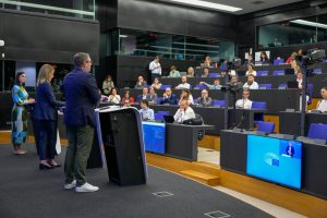 EP-153879A_PressConf_Slapp