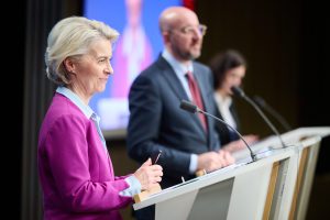 Participation d'Ursula von der Leyen, présidente de la Commission européenne, au Conseil européen extraordinaire de Bruxelles