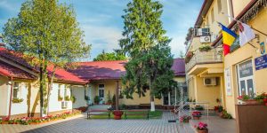 curte_interioara_primaria_comunei_giroc