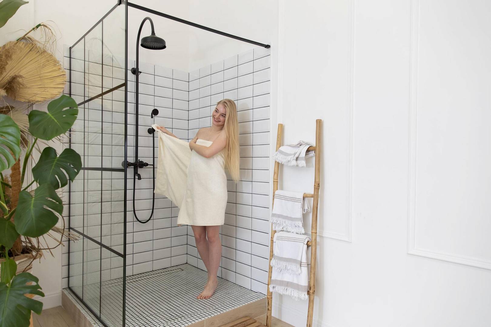 Cu rigola pentru duș walk-in, vei avea o baie modernă și practică