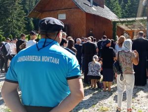 Foto arhivă M-tirea Peștera1