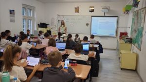 elevi-clasa-1024x576