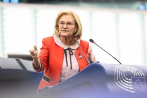 EP-171918A_Plenary_18_Floods