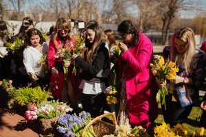 5. 8 martie - Bloom the World - Masa care uneste