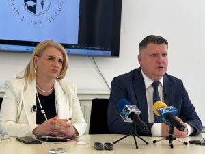 e14521a3-9530-46a3-ab58-f09566bf527c