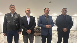 76e2a03a-8009-4fc2-bed9-133763c607fe