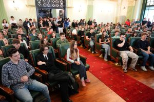 premii-poli-un-pas-spre-viitorul-tau-2