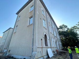 a1235b49-574e-4c35-a5db-38f813e56b90