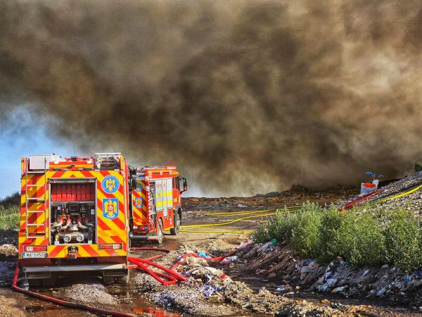 Târgoviște – Incendiu de proporții fum și aer irespirabil