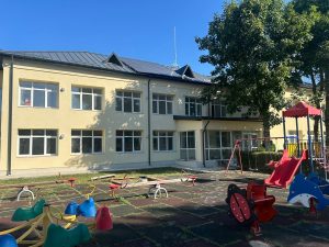 83823763-8387-423a-ba2e-d559b66e37e4