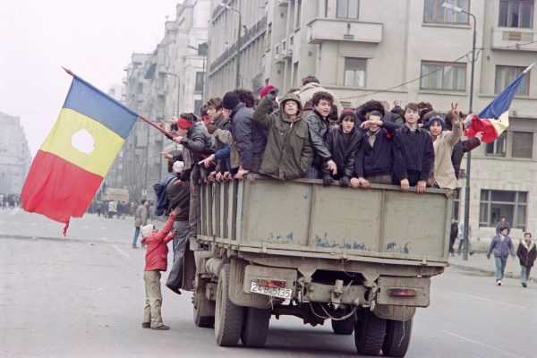 Avem datoria de a apăra România când guvernul devine agresorul cetățeanului