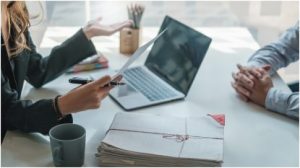 joburi-anunturi-ajofm-cursuri-foto-shutterstock-415x233