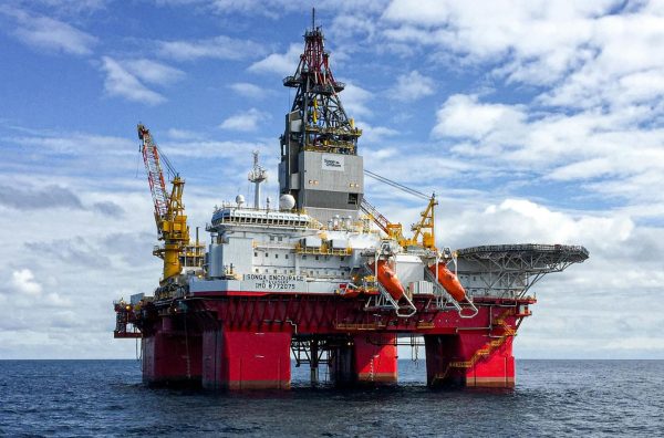 Guvernul Bolojan renegociază contractele cu OMV Petrom