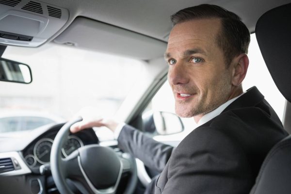 Conformitatea vehiculelor: obținerea copiei conforme și ecusoanelor după infiintarea firmei de ridesharing (Blue, Bolt, Uber)