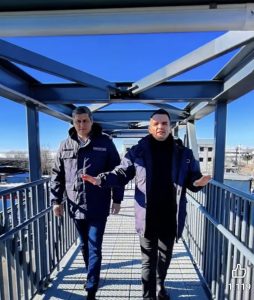 1000142753-1068x1261