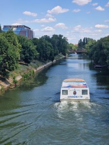 ccc4c012-facb-4a4c-b93a-7b153d1f9048