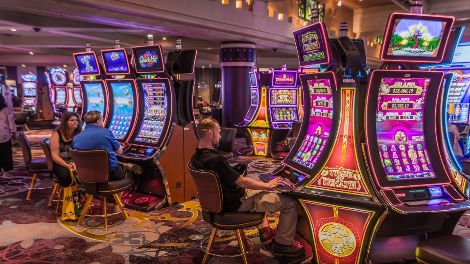 Dezbatere publică la Târgoviște: viitorul sălilor de jocuri de noroc, în discuție în Consiliul Local Municipal