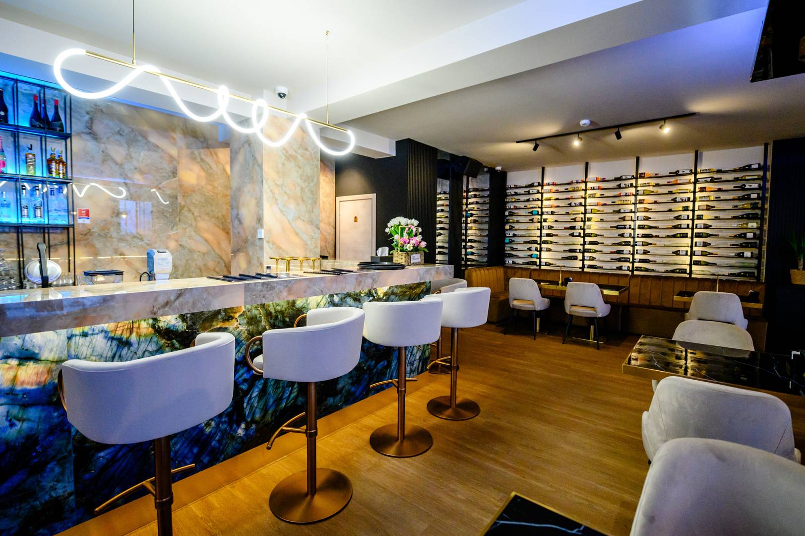 Elitte Inn & Suites și Skybar – Cea mai completă experiență de cazare în hotel Sector 6