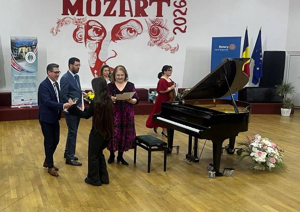 Rotary Club Târgoviște susține excelența artistică la Concursul „Mozart” – ediția XXIX