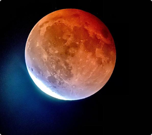 Eclipsa parțială de Lună din 28 august 2026 va fi vizibilă și din România. Află la ce oră se vede la Târgoviște și ce spune astrologia despre fiecare zodie. Eclipsa parțială de Lună din 28 august 2026 va fi vizibilă și din România. Află la ce oră se vede la Târgoviște și ce spune astrologia despre fiecare zodie.